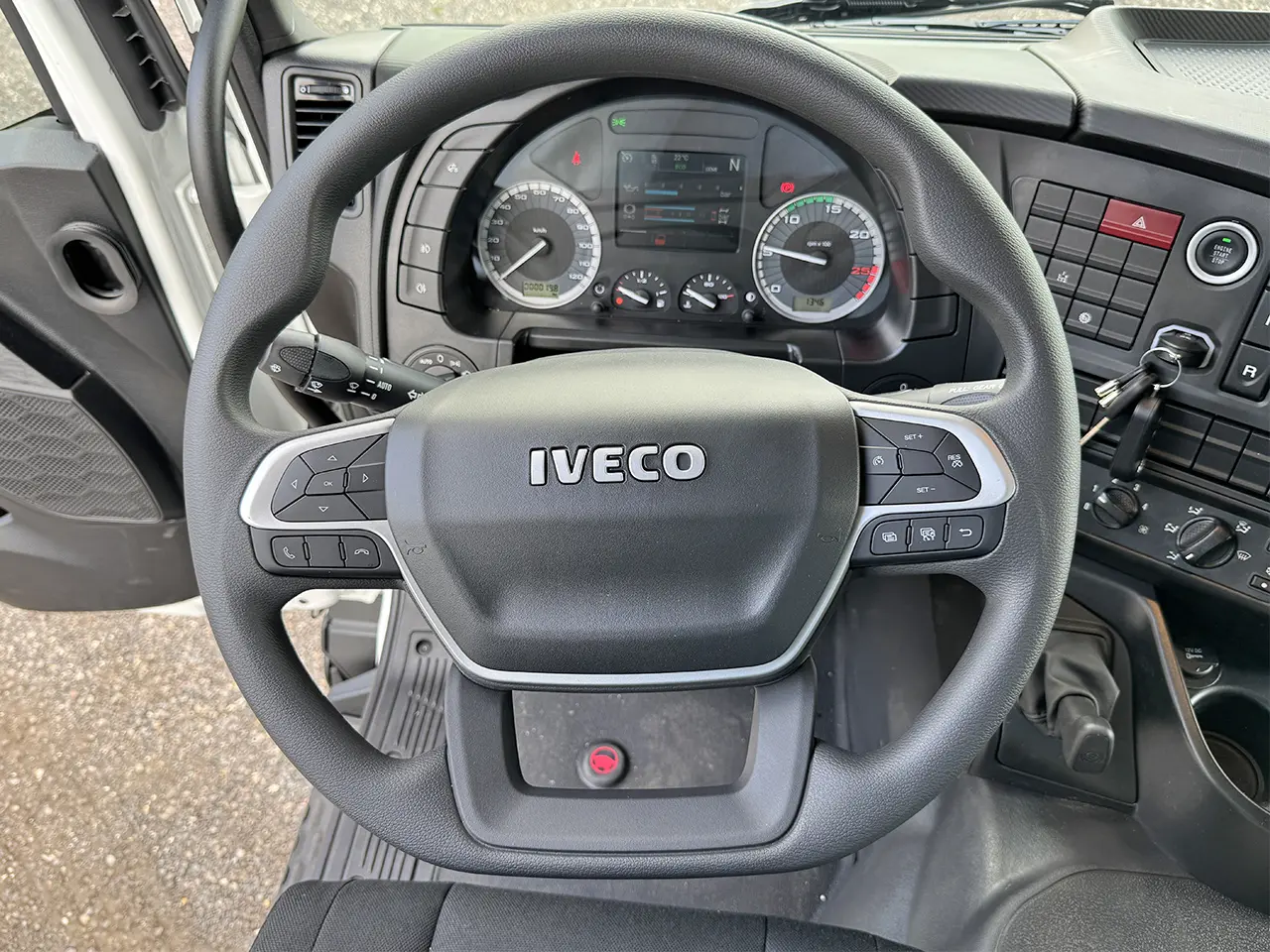 Iveco S-Way AT440S47T OFF Tractor Head 4x2 9