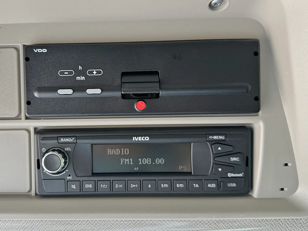 Iveco S-Way AT440S47T OFF 4x2 Tractor Head 12