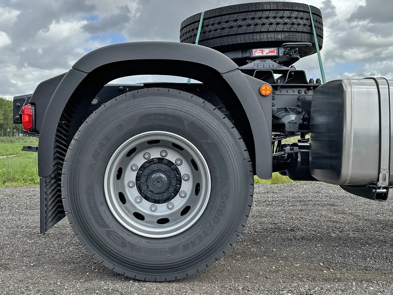 Iveco S-Way AT440S47T OFF Tractor Head 4x2 15