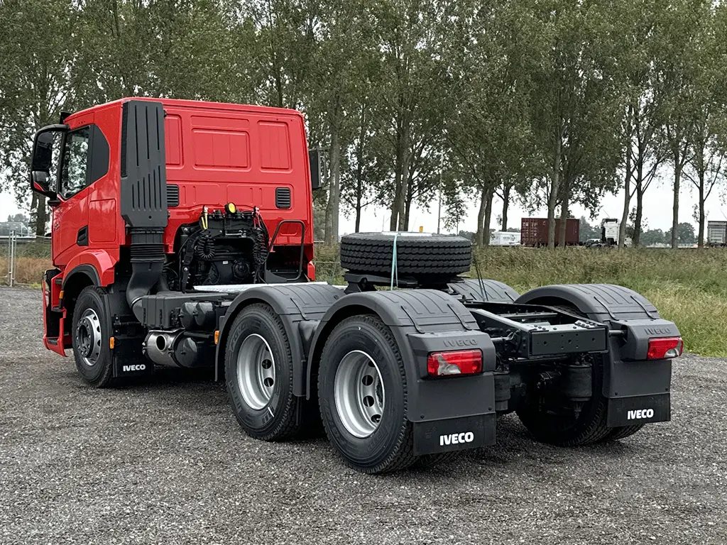 Iveco S-Way AT440S47TZ-P ON Tractor Head 6x4 3