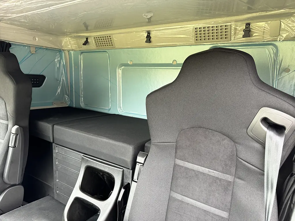 Iveco S-Way AT440S47TZ-P ON 6x4 Tractor Head 10