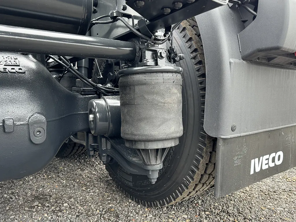 Iveco S-Way AT440S47TZ-P ON Tractor Head 6x4 15