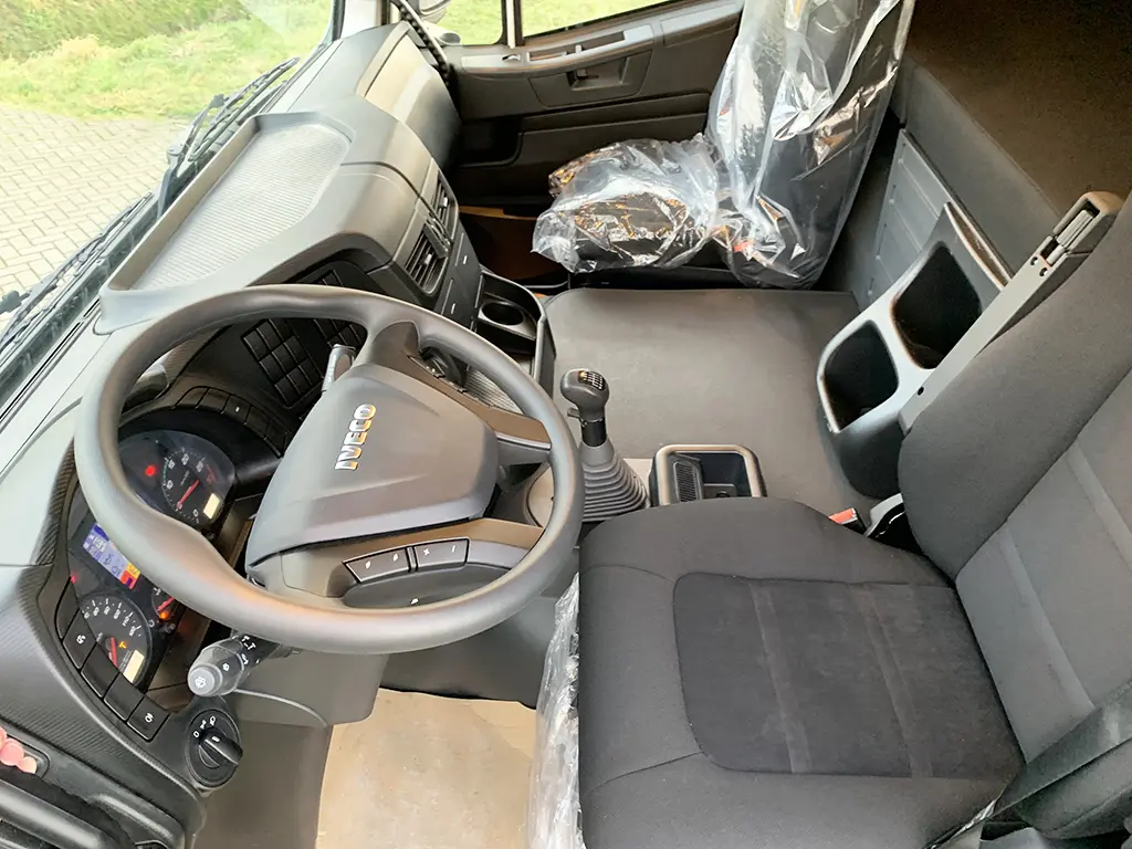 Iveco Stralis AT440S43T HR 4x2 Tractor Head 7