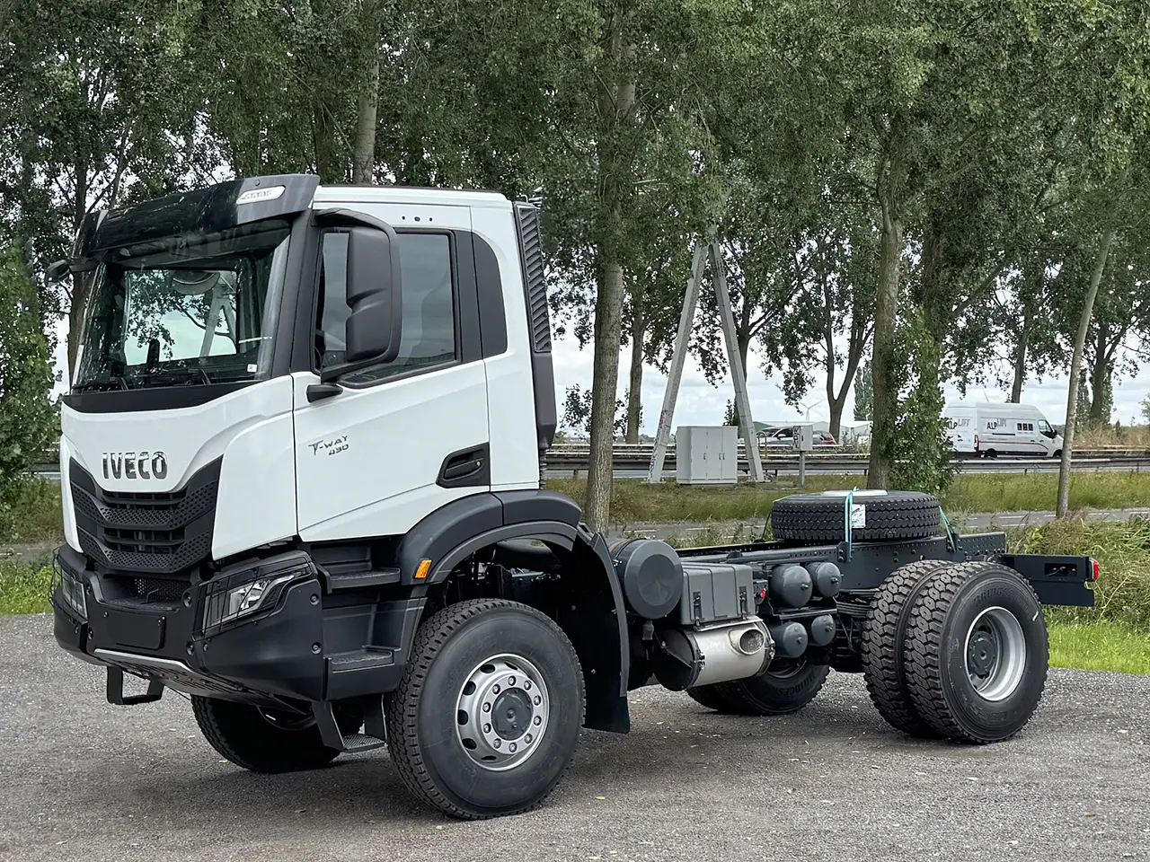 Iveco T-Way AD190T43WH-3800 AT Châssis Cabine 4x4
