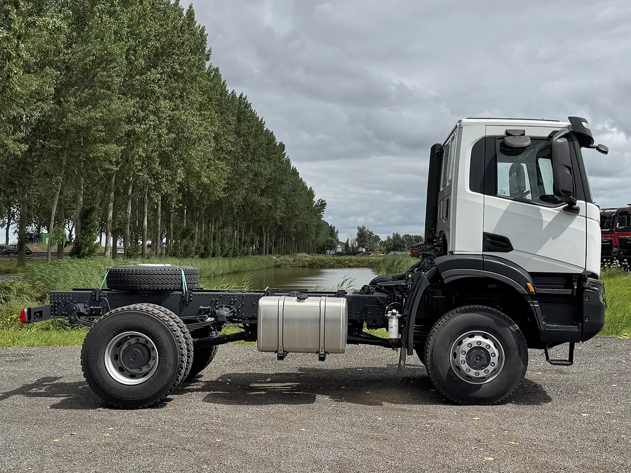 Iveco T-Way AD190T43WH-3800 AT Chassis Cabin 4x4 5