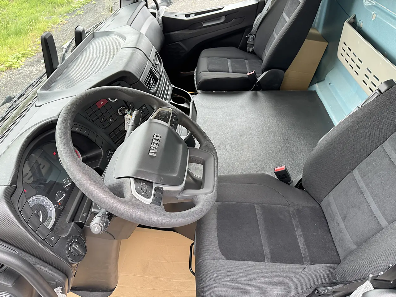 Iveco T-Way AD190T43WH-3800 AT Châssis Cabine 4x4 9