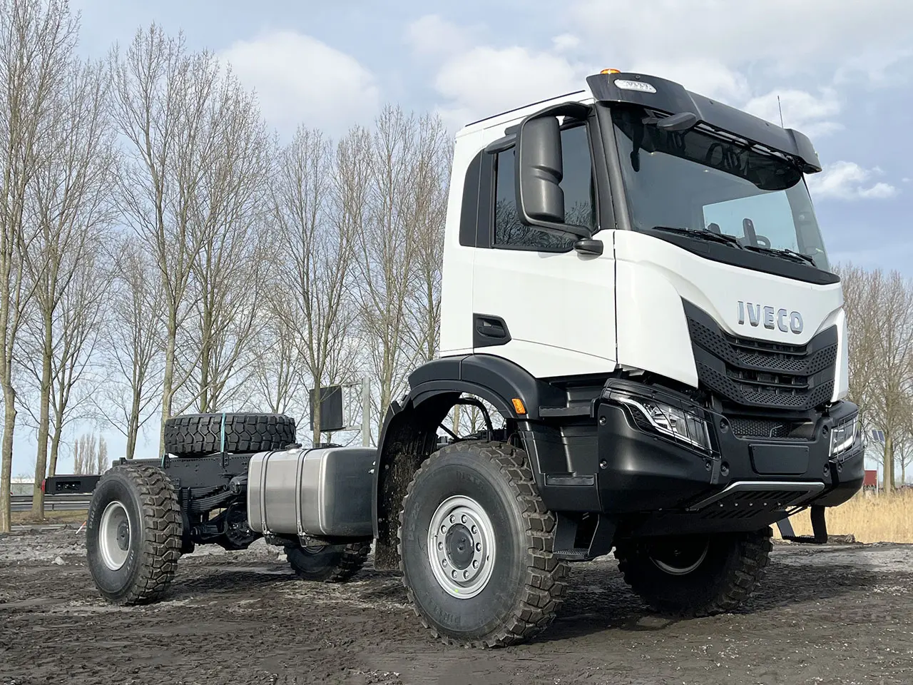 Iveco T-Way AD190T43WH-4500 AT Chassis Cabin 4x4 4