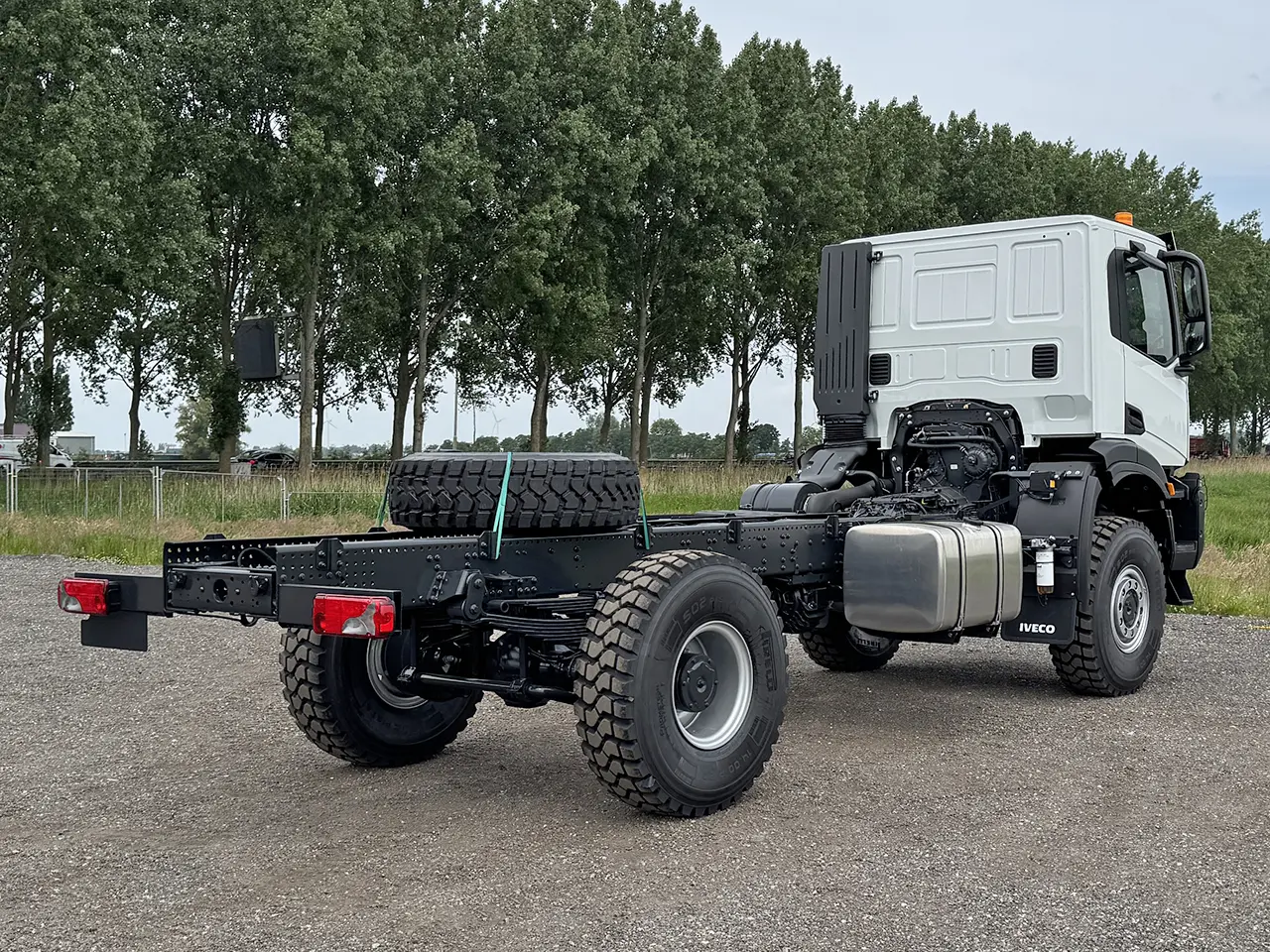 Iveco T-Way AD190T43WH-4500 AT Chassis Cabin 4x4