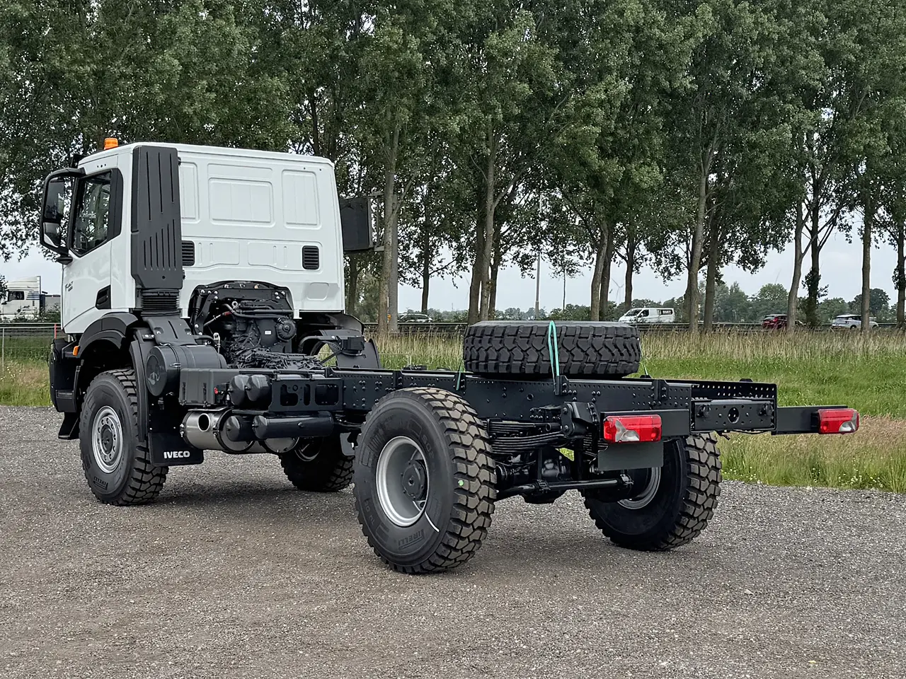 Iveco T-Way AD190T43WH-4500 AT Chassis Cabin 4x4 6