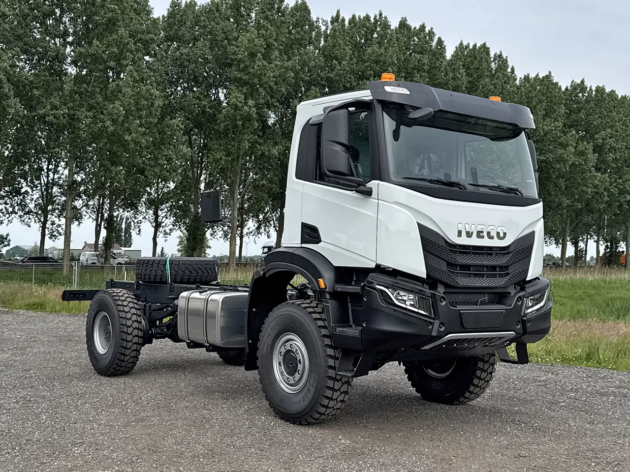 Iveco T-Way AD190T43WH-4500 AT Chassis Cabin 4x4 8