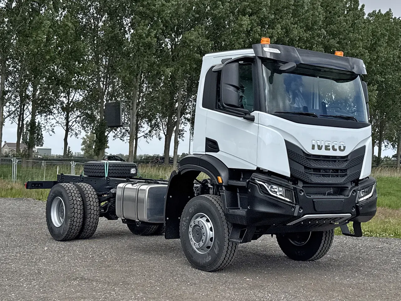 Iveco T-Way AD190T43WH-4500 AT Châssis Cabine 4x4 8