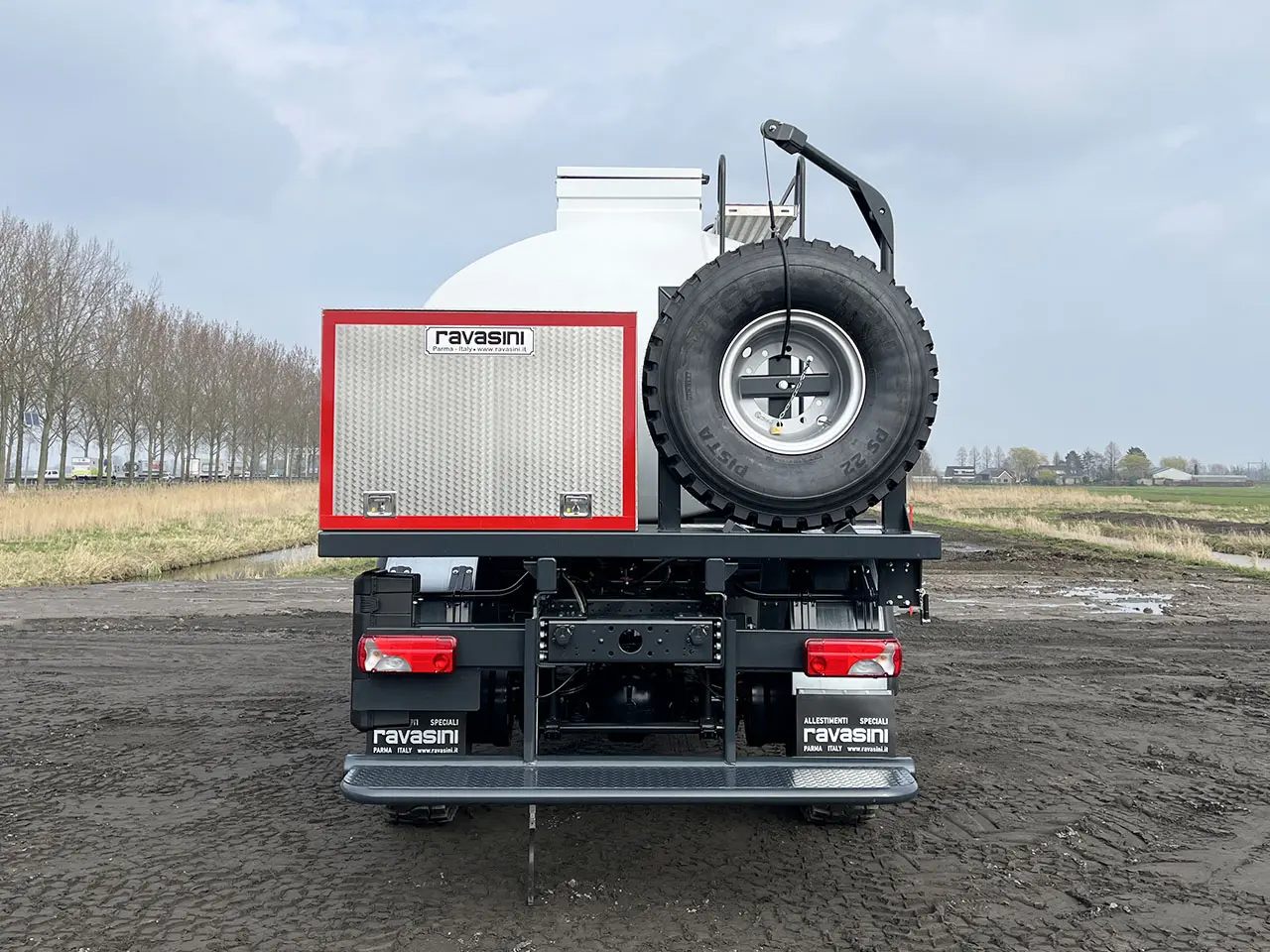 Iveco T-Way AD190T43WH 4x4 Fuel Tank Truck 12