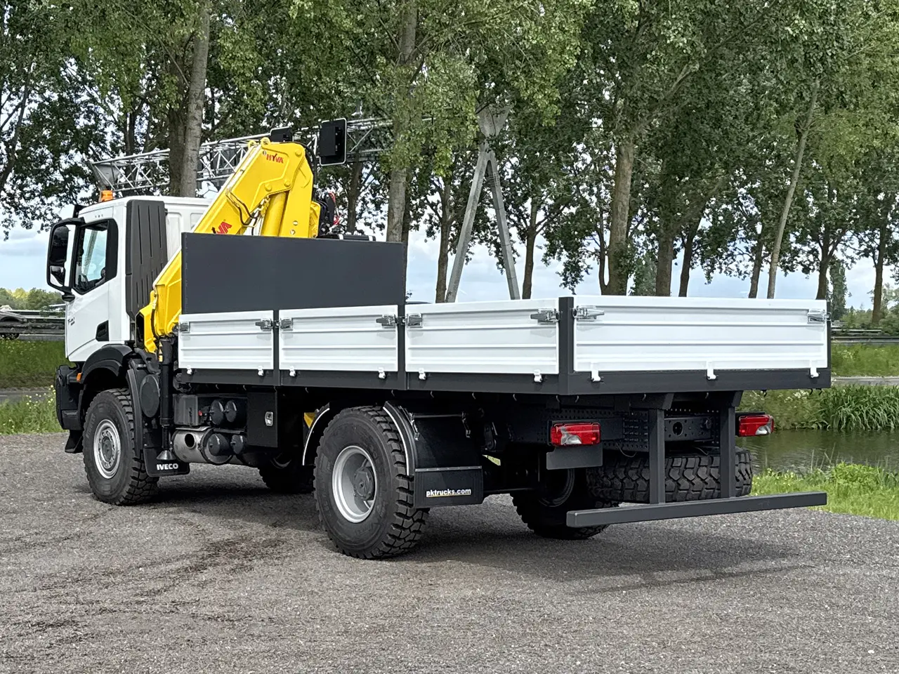 Iveco T-Way AD190T43WH AT Crane Truck 4x4 6