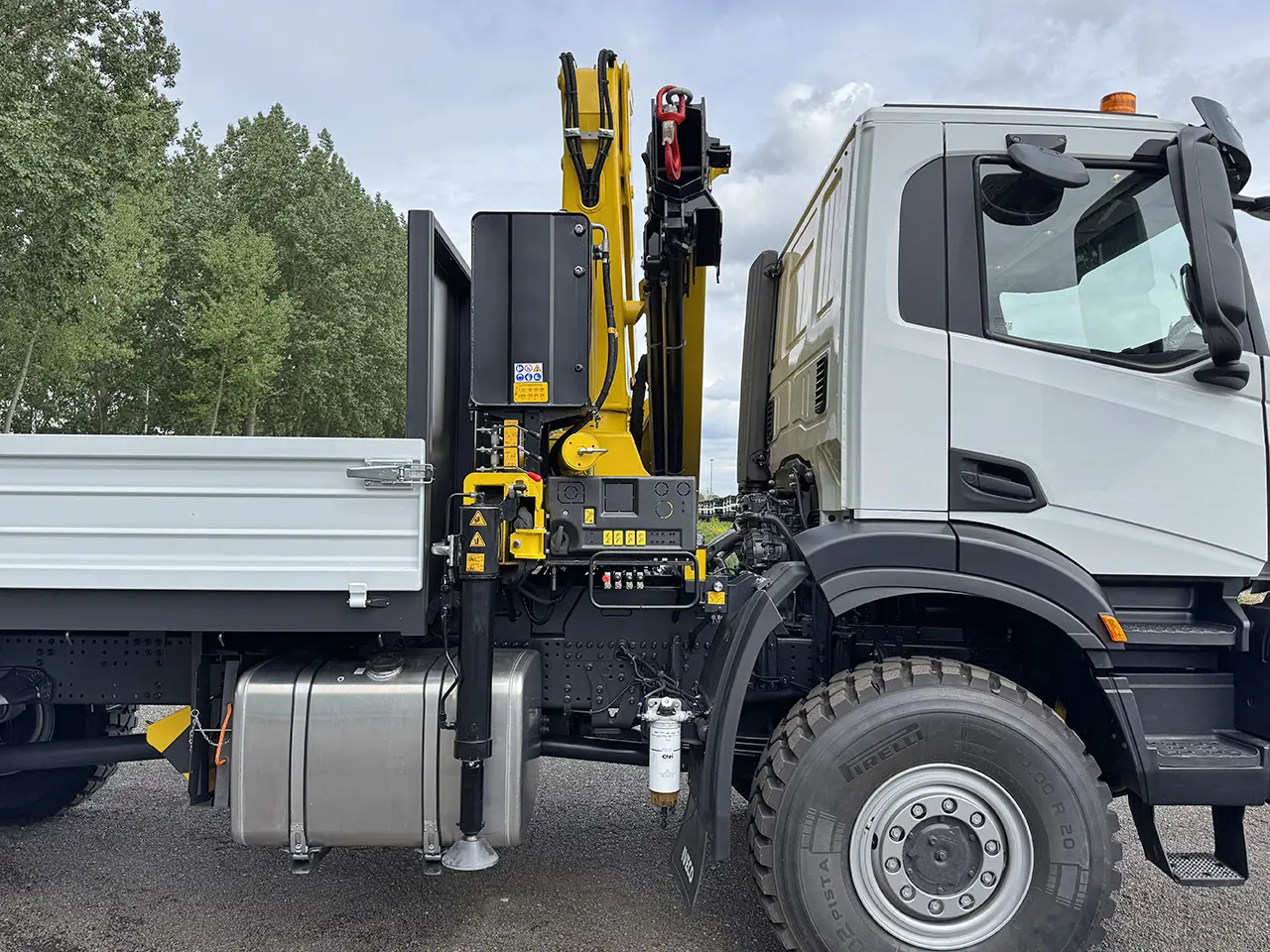 Iveco T-Way AD190T43WH AT Crane Truck 4x4 12