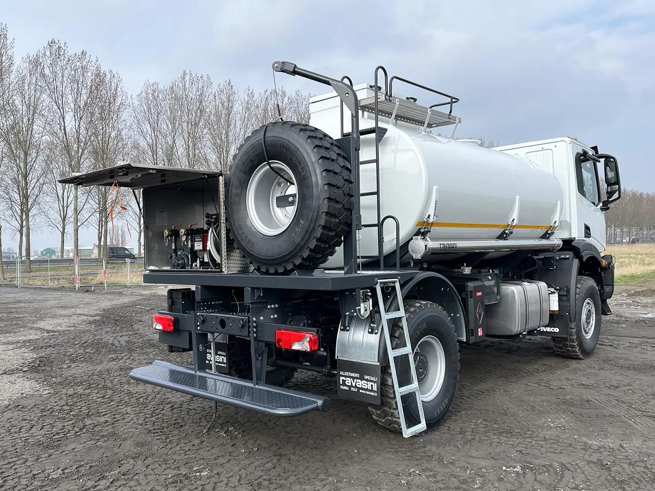 Iveco T-Way AD190T43WH AT Fuel Tank Truck 4x4 11