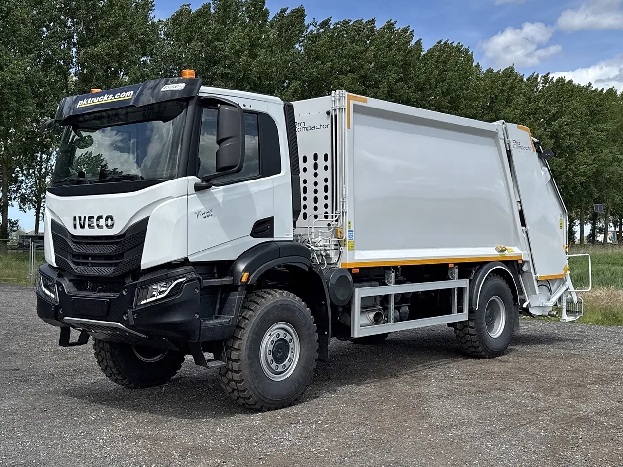 Iveco T-Way AD190T43WH AT Camion benne à ordures 4x4