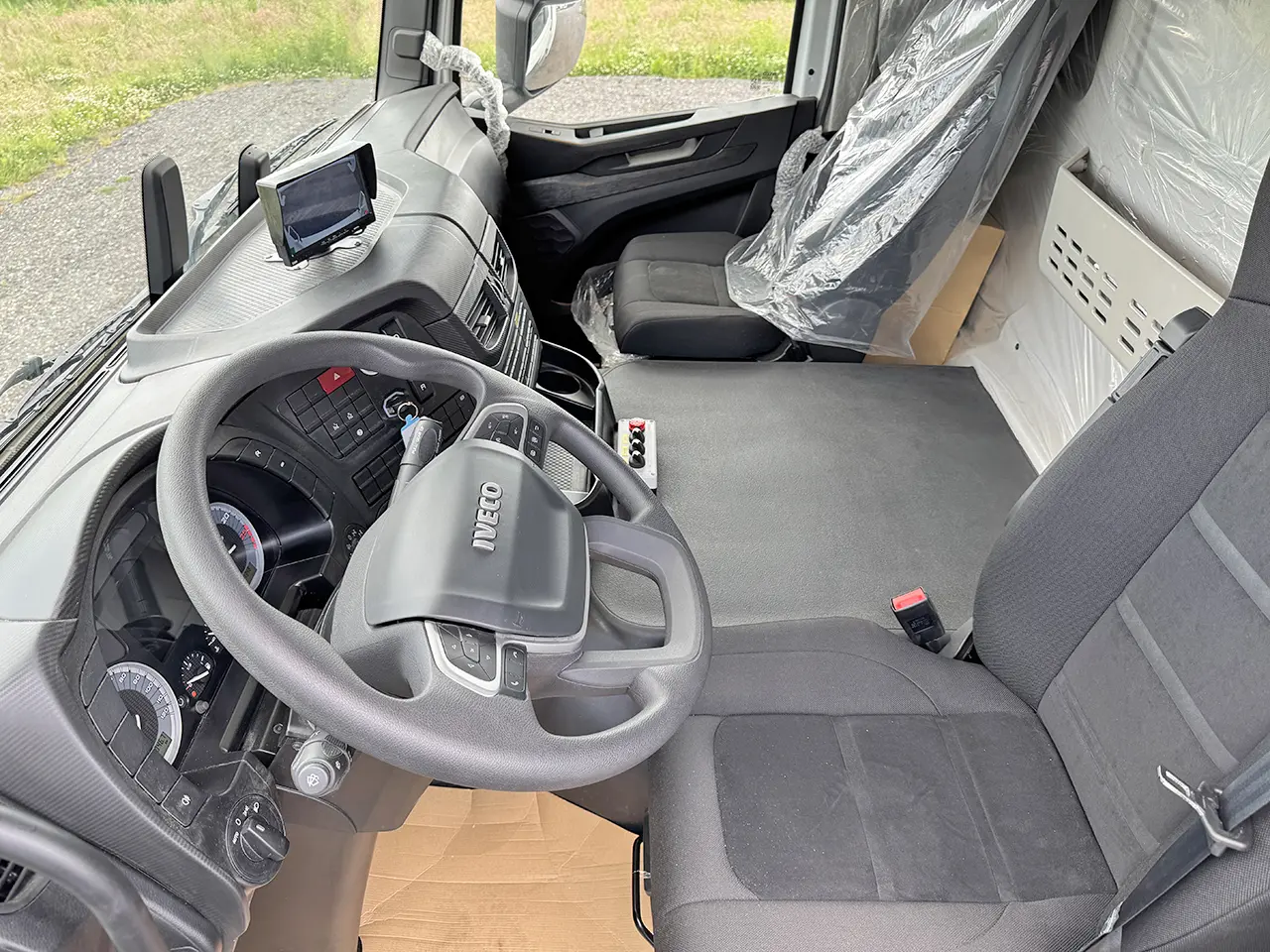 Iveco T-Way AD190T43WH AT Camion benne à ordures 4x4 9