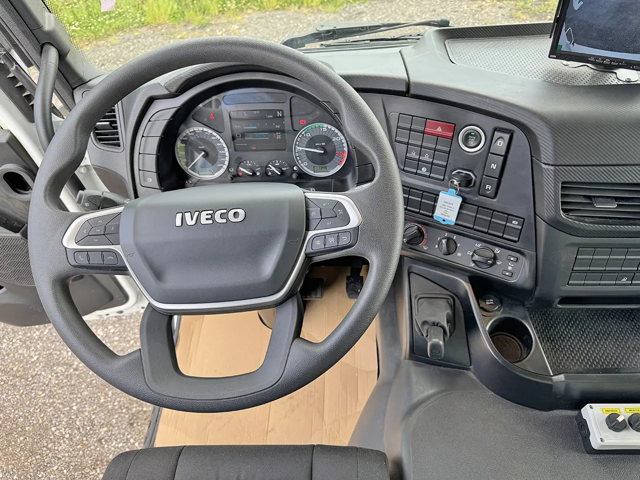 Iveco T-Way AD190T43WH AT Camion benne à ordures 4x4 10