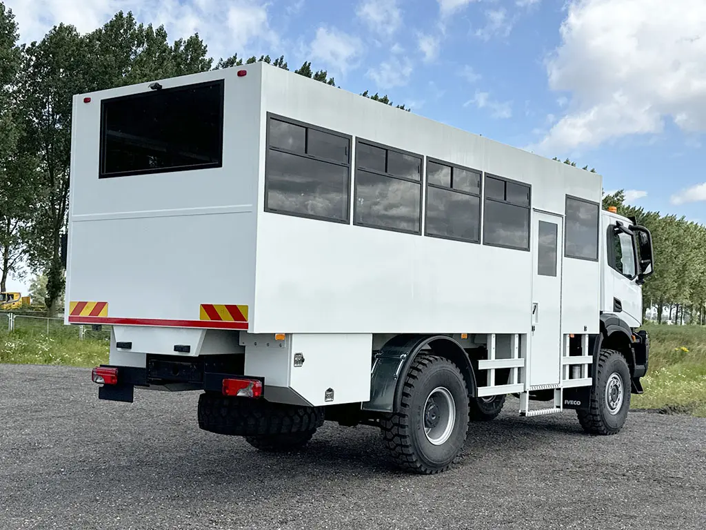 Iveco T-Way AD190T43WH AT 4x4 Midi Bus 6