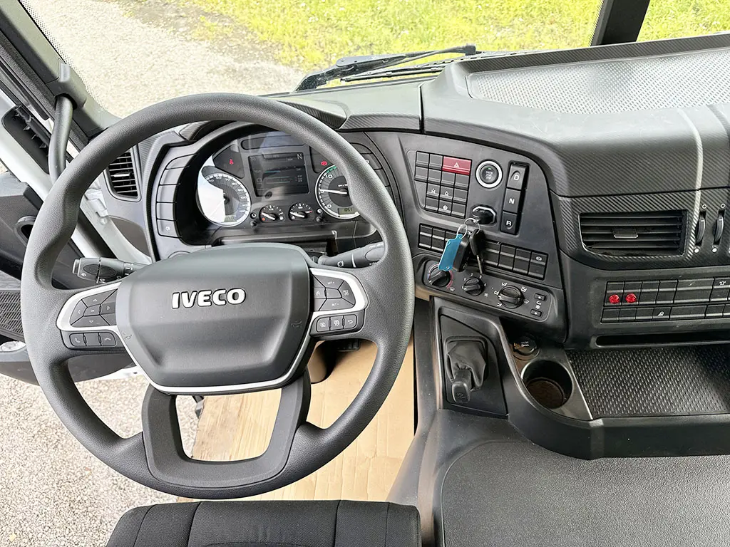 Iveco T-Way AD190T43WH AT Midi bus 4x4 9