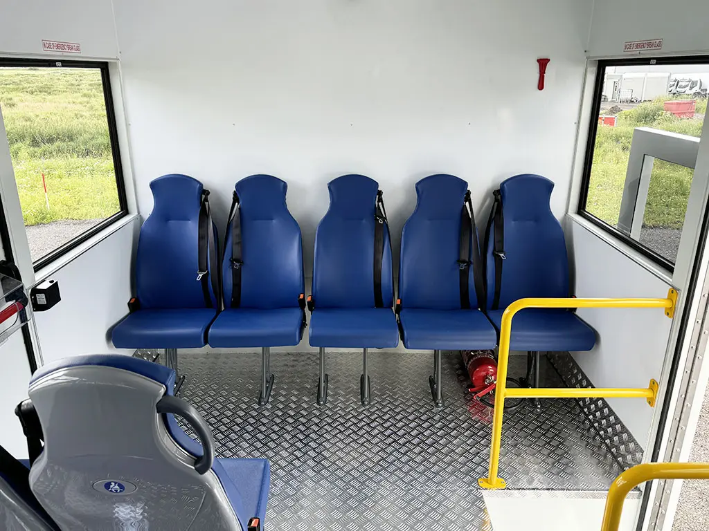 Iveco T-Way AD190T43WH AT 4x4 Midi Bus 19