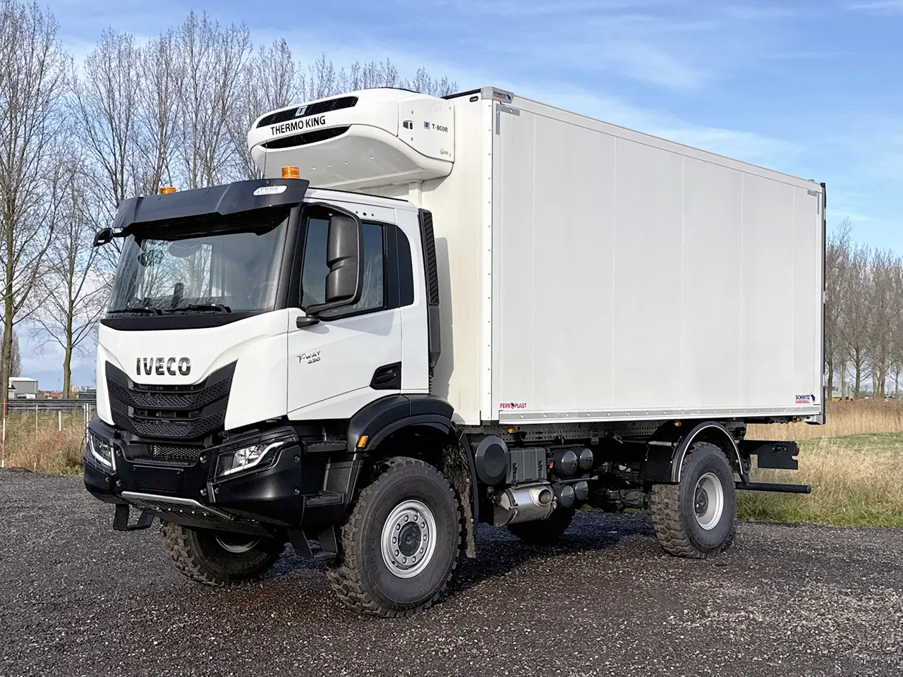 Iveco T-Way AD190T43WH AT 4x4 Refrigerated Box Truck 1
