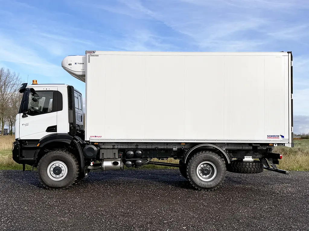 Iveco T-Way AD190T43WH AT 4x4 Refrigerated Box Truck