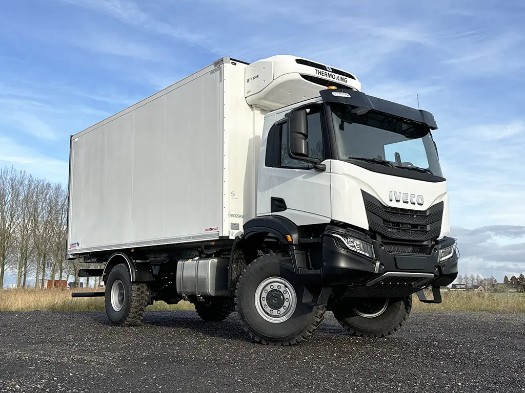 Iveco T-Way AD190T43WH AT 4x4 Refrigerated Box Truck 4