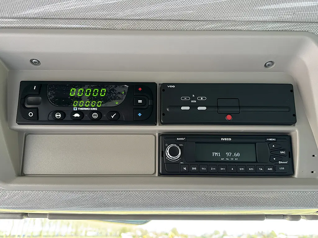 Iveco T-Way AD190T43WH AT 4x4 Refrigerated Box Truck 10