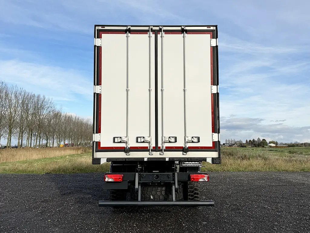 Iveco T-Way AD190T43WH AT 4x4 Refrigerated Box Truck 11