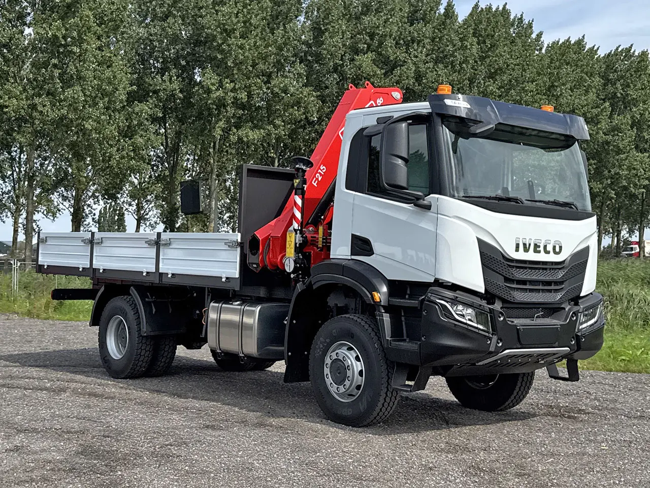 Iveco T-Way AD190T43WH AT Fassi F215A.0.24 4x4 Crane Truck 8