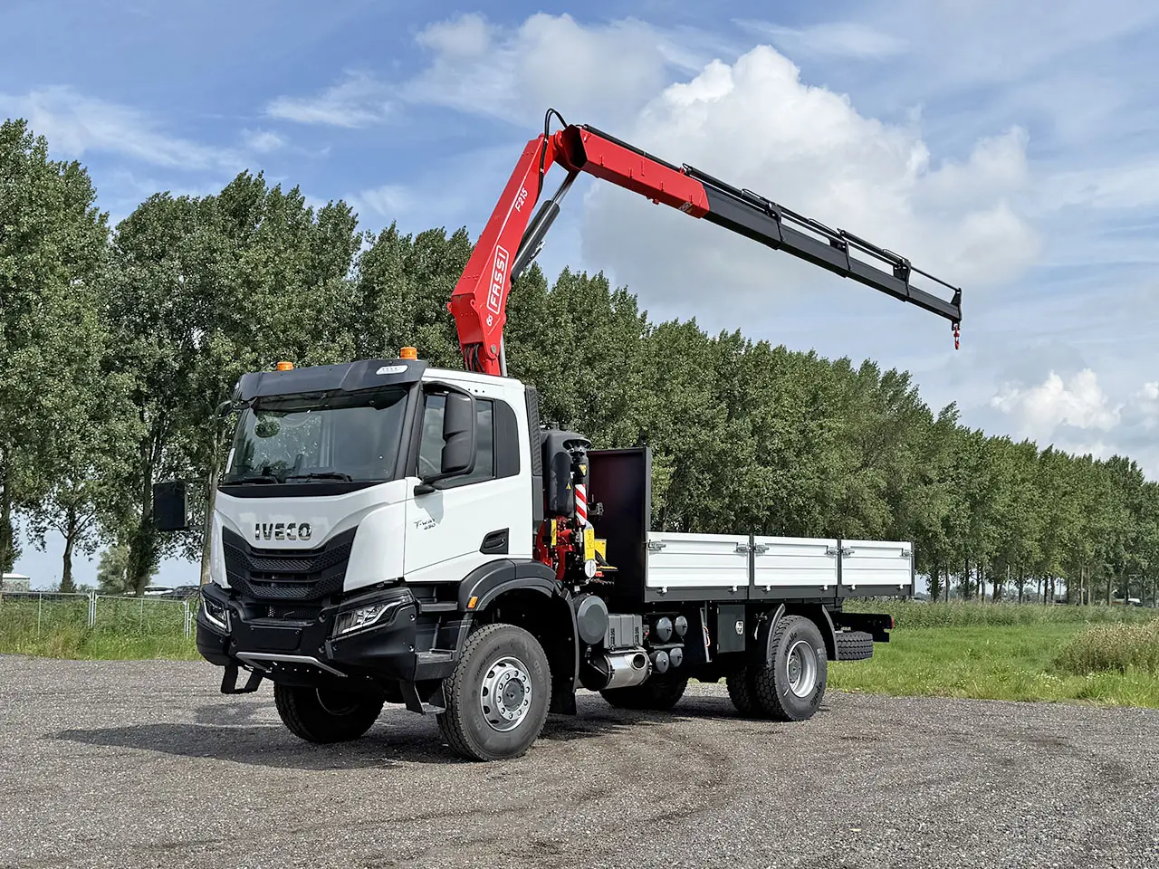 Iveco T-Way AD190T43WH AT Fassi F215A.0.24 4x4 Crane Truck 17