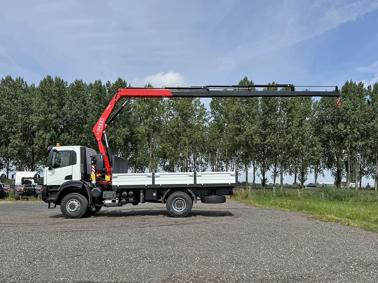 Iveco T-Way AD190T43WH AT Fassi F215A.0.24 4x4 Crane Truck 18