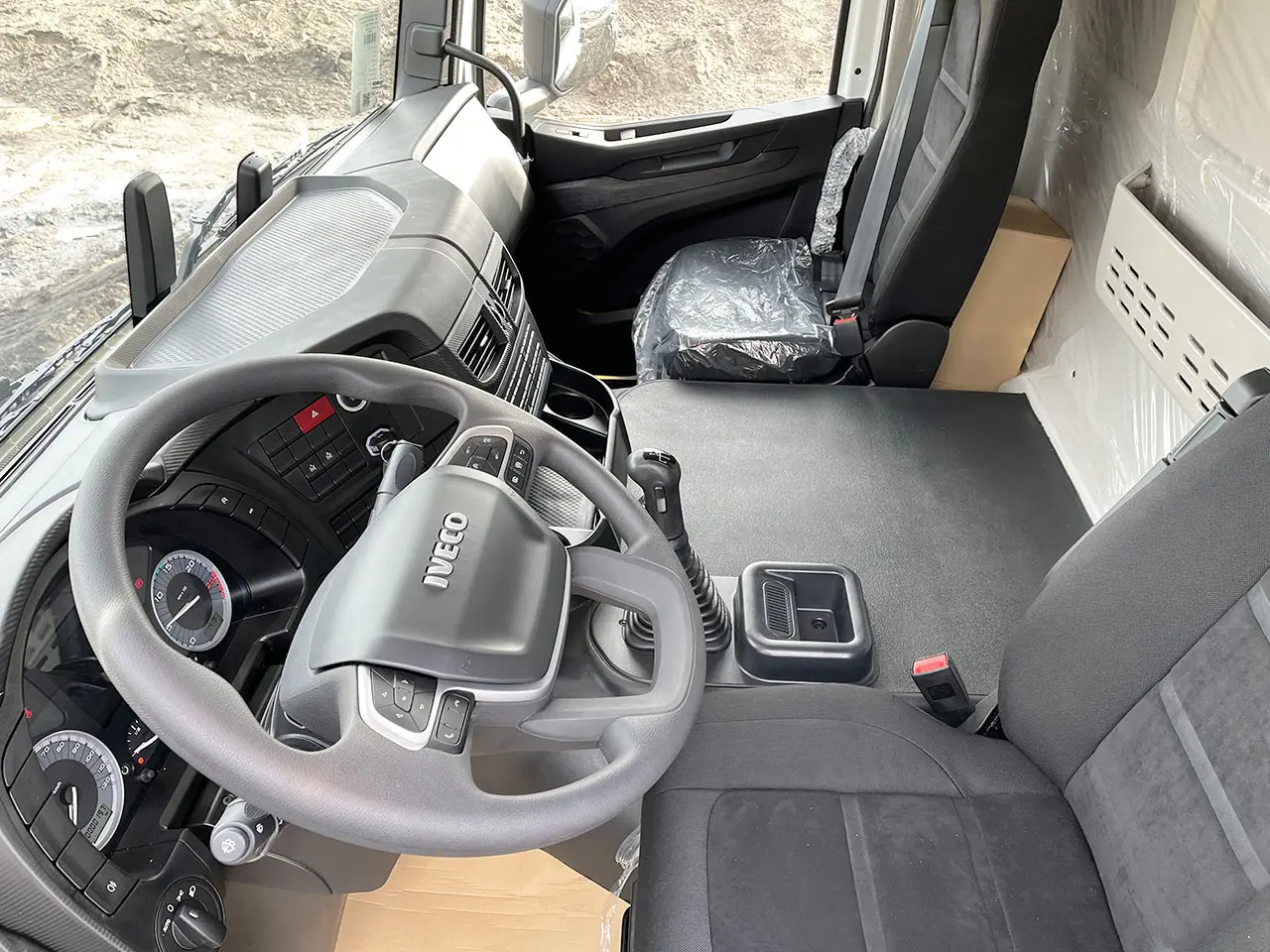 Iveco T-Way AD190T47WH-4500 4x4 Chassis Cabin 7