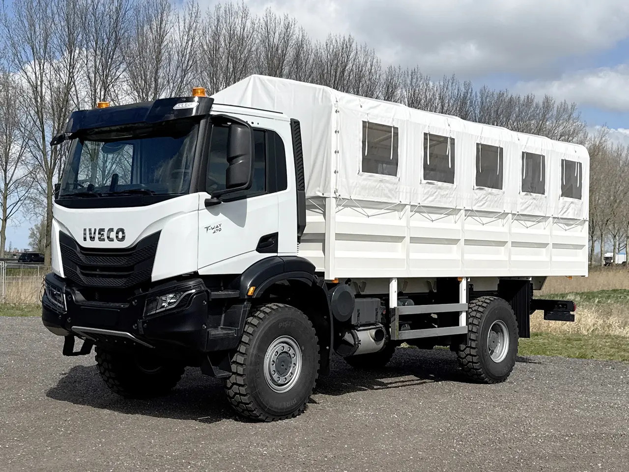 Iveco T-Way AD190T47WH 4x4 Midi Bus 1