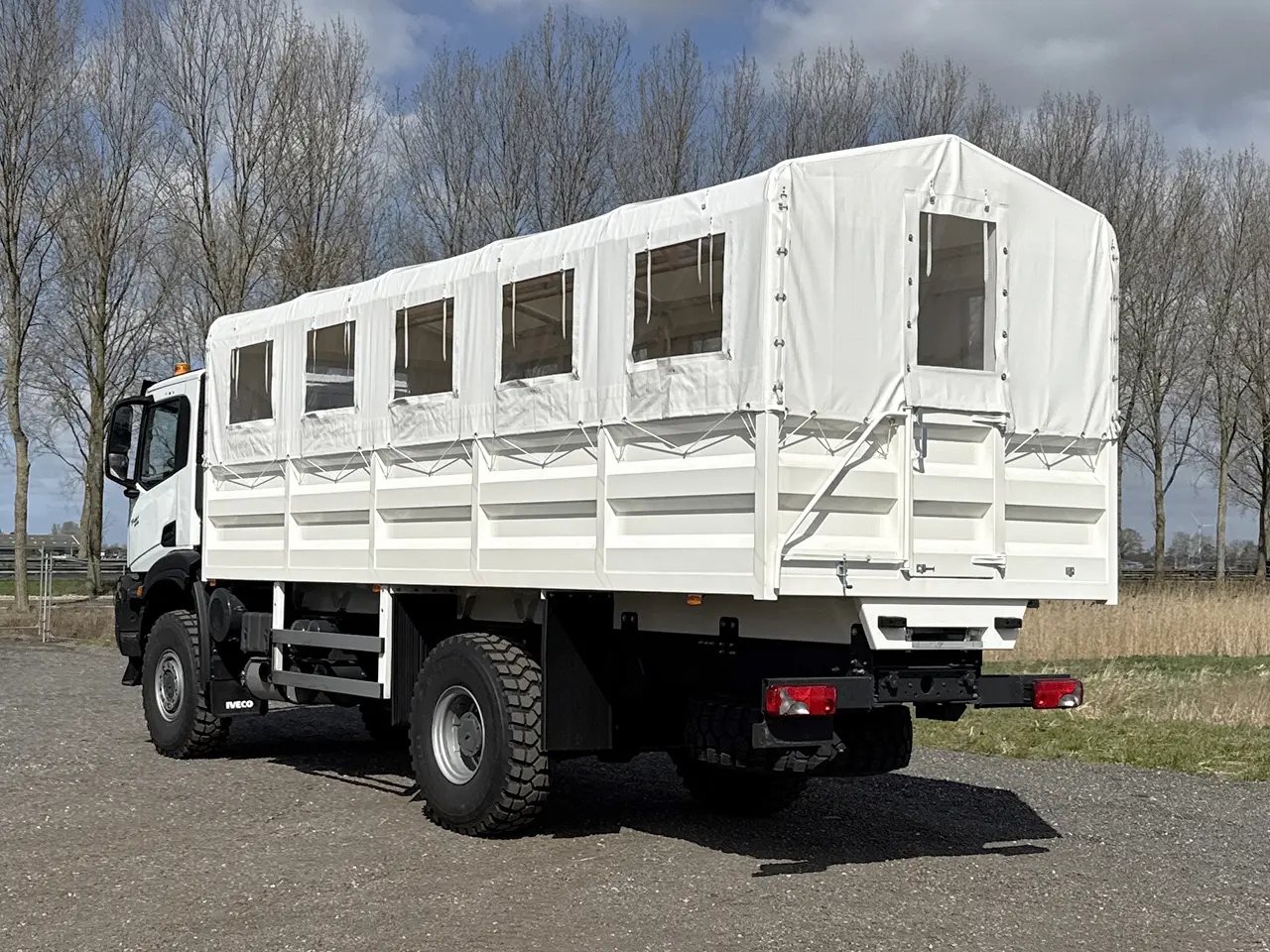 Iveco T-Way AD190T47WH Midi bus 4x4 6