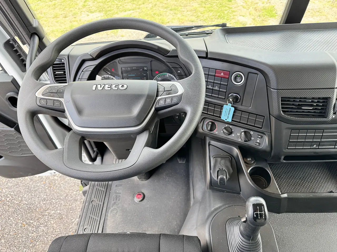 Iveco T-Way AD190T47WH Midi bus 4x4 9
