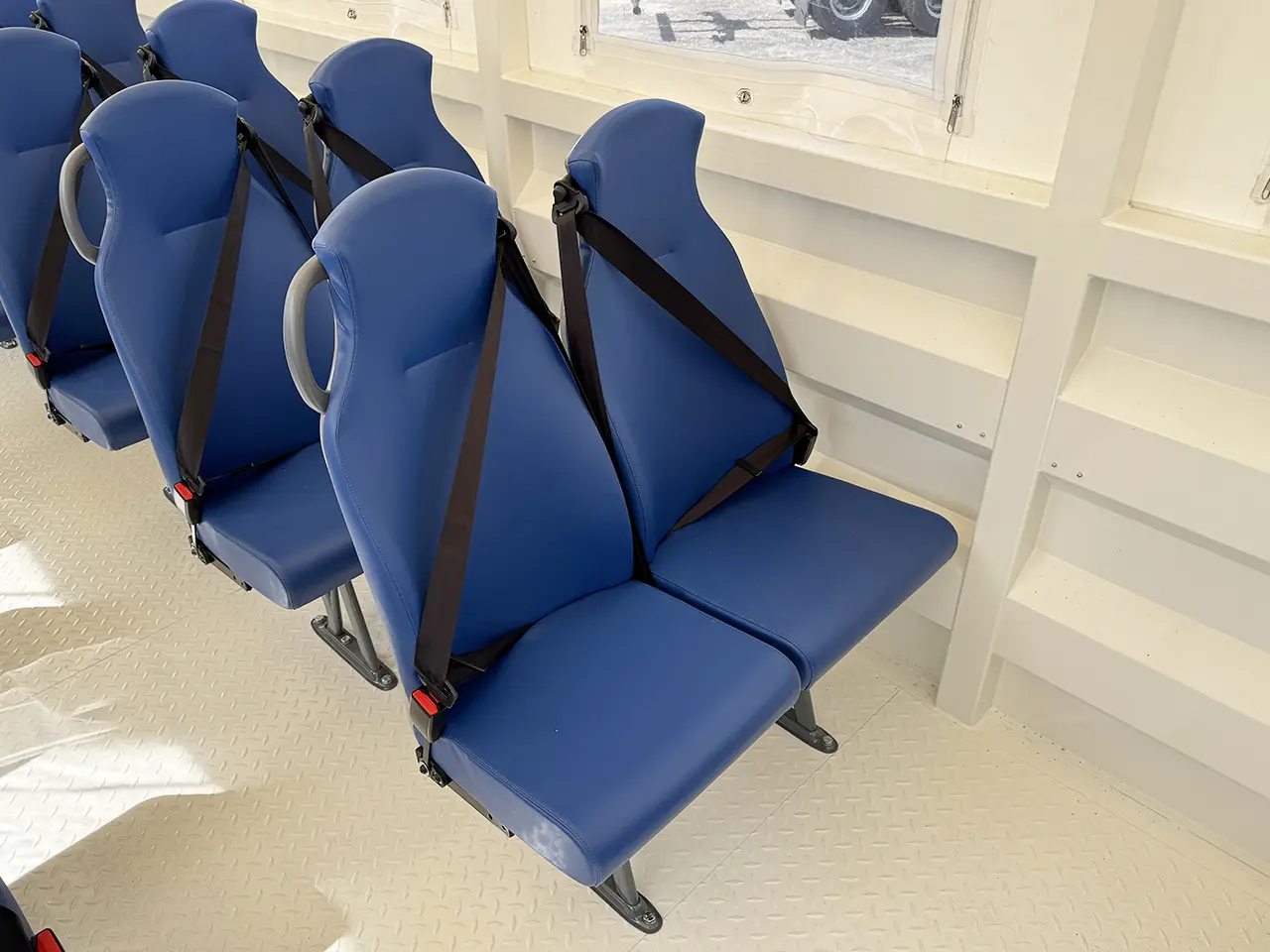 Iveco T-Way AD190T47WH 4x4 Midi Bus 14