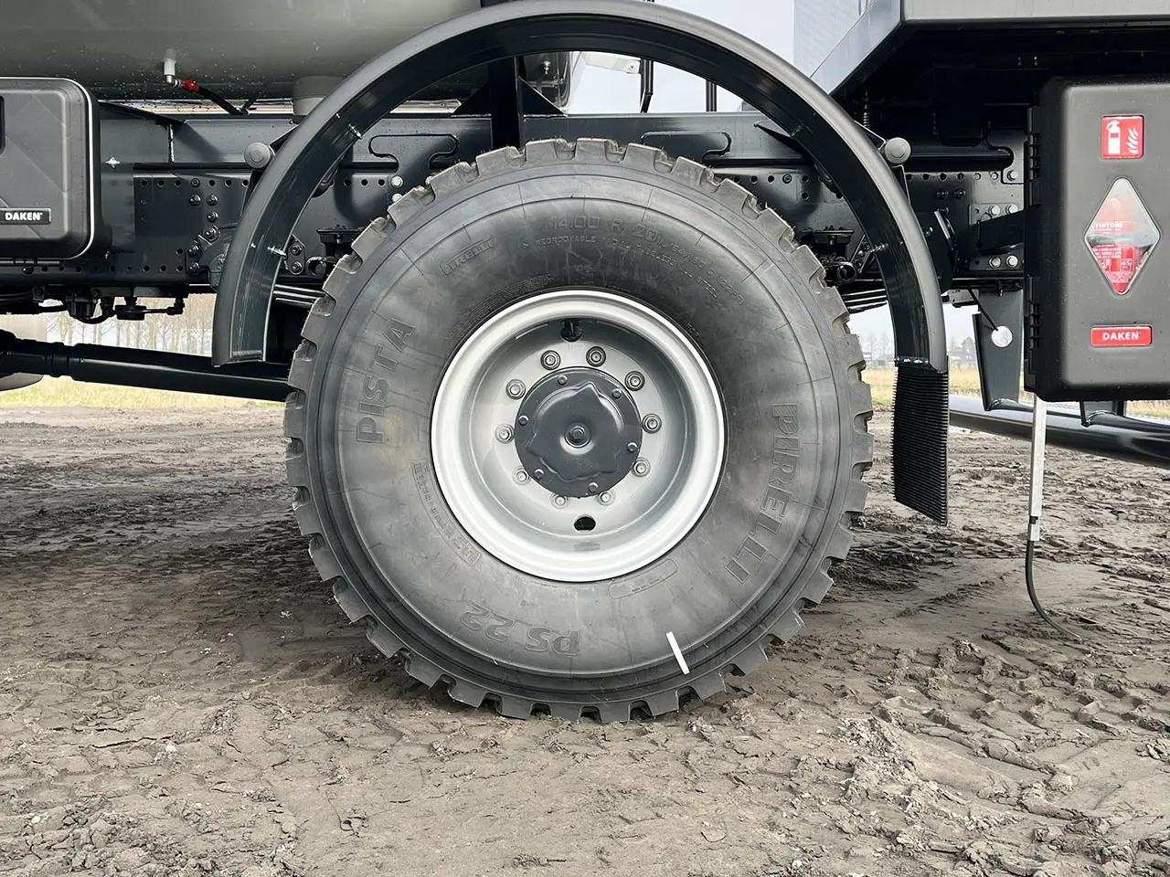 Iveco T-Way AD190T47WH AT Camion citerne à carburant 4x4 15