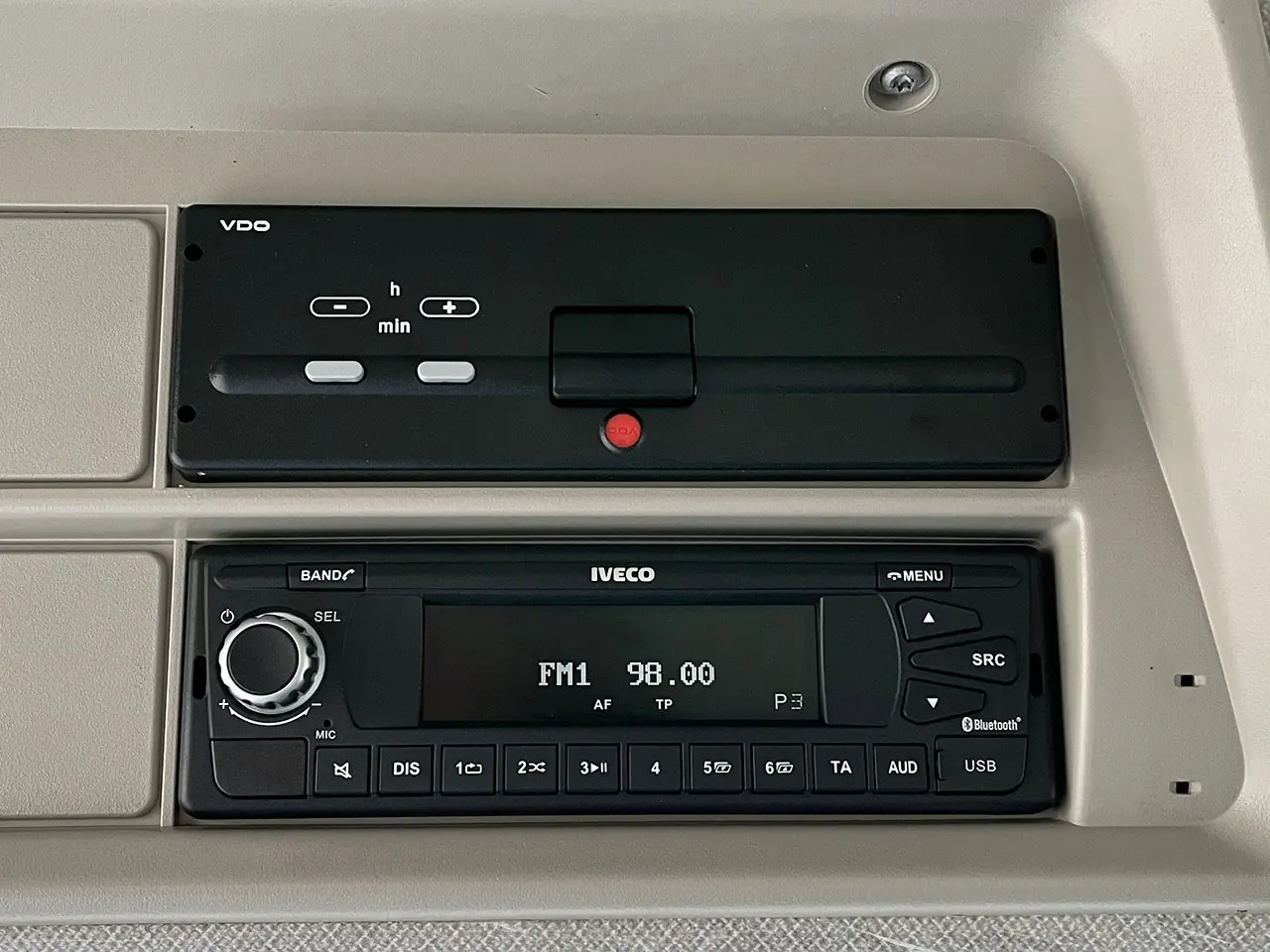 Iveco T-Way AD190T47WH AT 4x4 Fuel Tank Truck 10