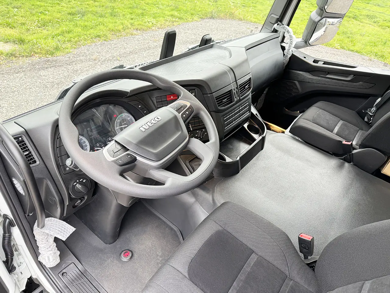 Iveco T-Way AD380T43-3800 AT Chassis Cabin 6x4 3