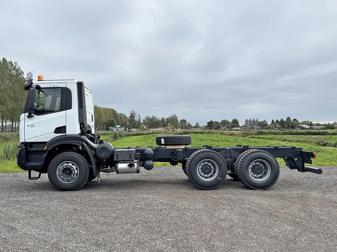 Iveco T-Way AD380T43-3800 AT Chassis Cabin 6x4 7