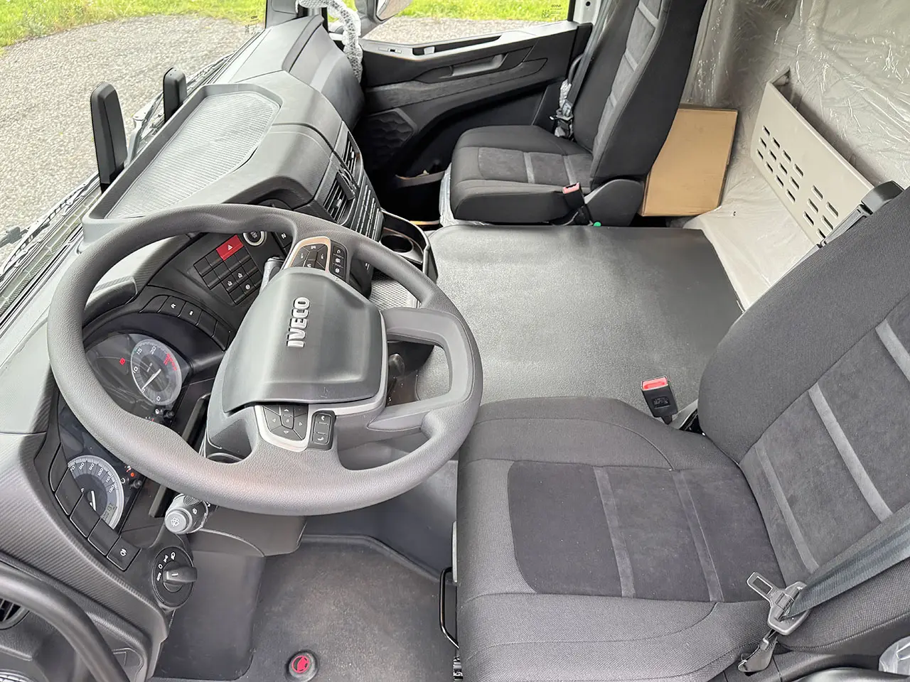Iveco T-Way AD380T43-3800 AT Chassis Cabin 6x4 9
