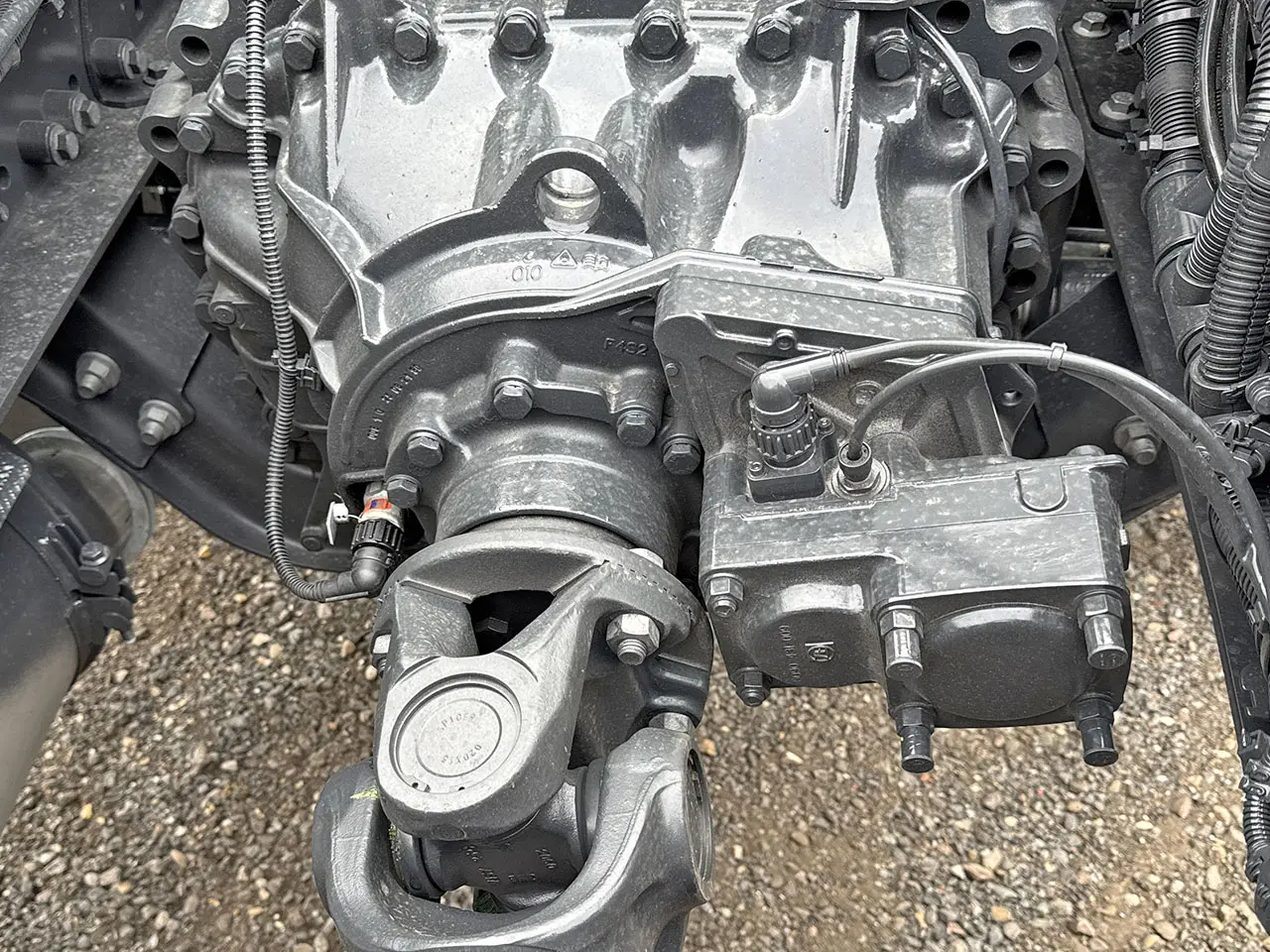 Iveco T-Way AD380T43-3800 AT 6x4 Chassis Cabin 12