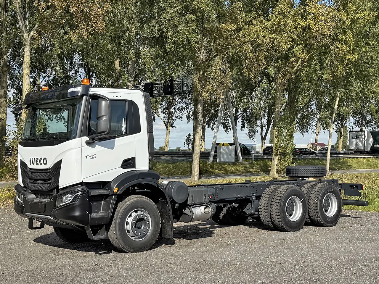 Iveco T-Way AD380T43-4500 Chassis Cabin 6x4
