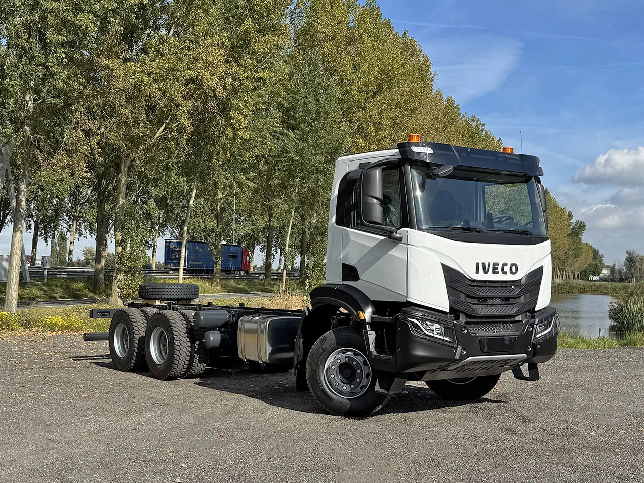 Iveco T-Way AD380T43-4500 Chassis Cabin 6x4 4