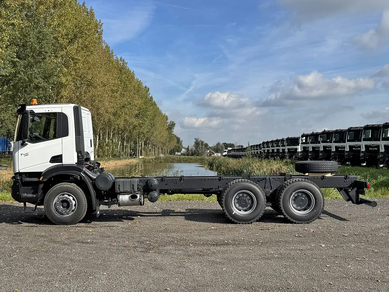 Iveco T-Way AD380T43-4500 Chassis Cabin 6x4 7