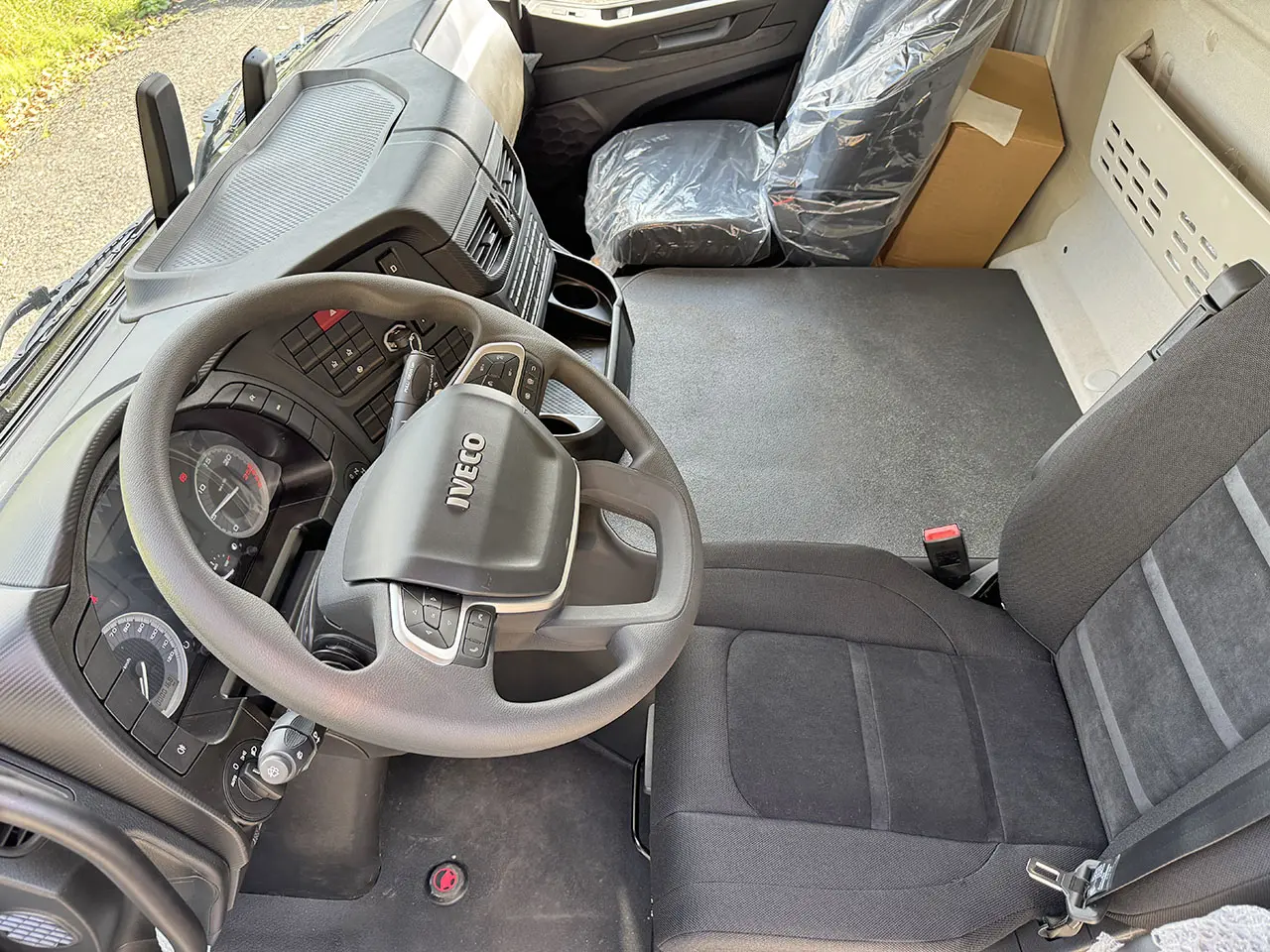 Iveco T-Way AD380T43-4500 Chassis Cabin 6x4 9