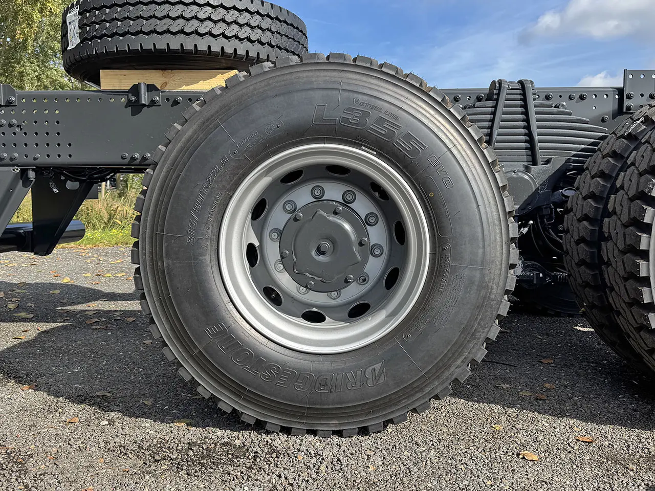 Iveco T-Way AD380T43-4500 Chassis Cabin 6x4 13