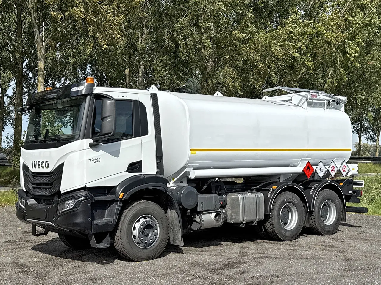 Iveco T-Way AD380T43 Fuel Tank Truck 6x4